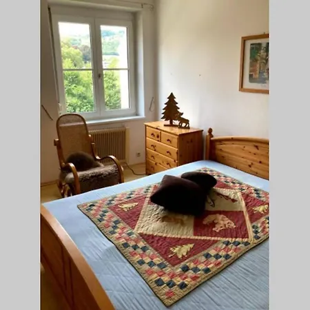 Cozy Close To Town, Castle, And Hiking *