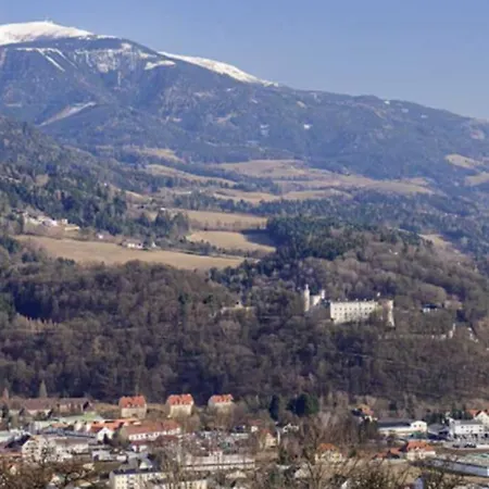 Lägenhet Cozy Close To Town, Castle, And Hiking